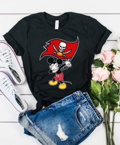 Dabbing Mickey Flippin' Love Tampa Bay Buccaneers Football t shirt FR05